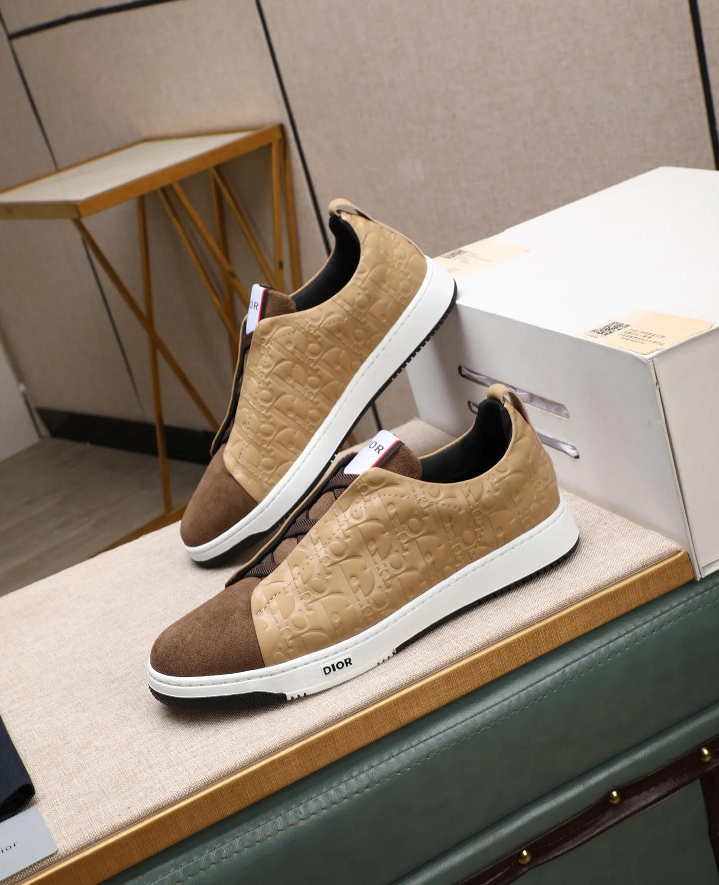 Men's men's shoes💰460 🌹🌹[Dior] 2025 latest model🙈original replica! 👟👟👟You can go to the top-notch workmanship. The upper is made of Italian 🇮🇹imported cowhide. The mesh lining is suitable for travel. The original replica outsole makes it suitable for all kinds of travel, showing low-key luxury. Let quality speak for itself. Color: Size: 38-44